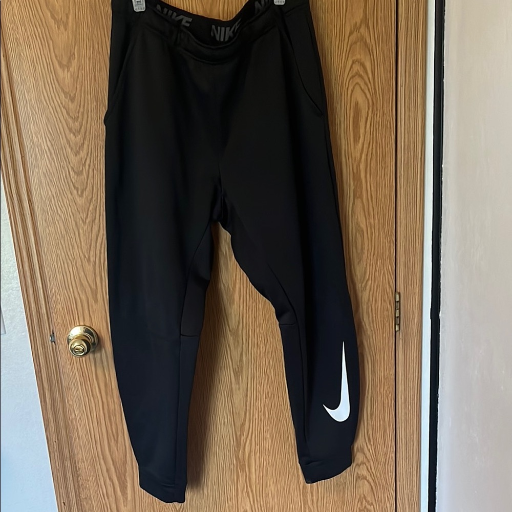 Nike Black and White Joggers with Tapered Ankle